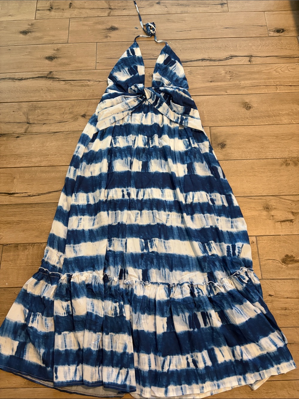 L'ATISTE Blue and White Tie-Dye Maxi Dress